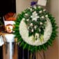 Corona Fúnebre Con Rosas y Lirios